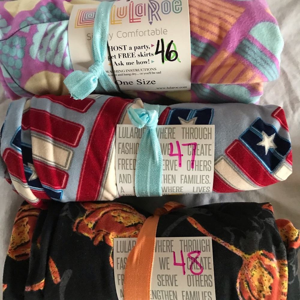 NWT LuLaRoe OS Printed Leggings